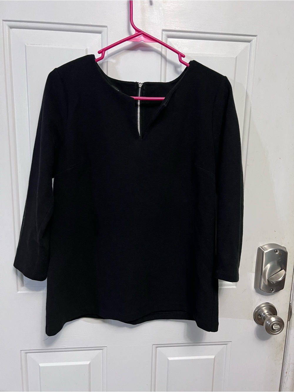 Talbots Women’s M Black Textured Knit Top V Neck Back Zipper Cotton Blend